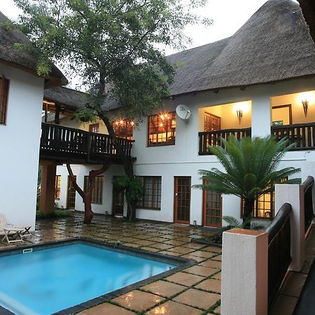 Pensao Guest Lodge Mbombela Exterior foto